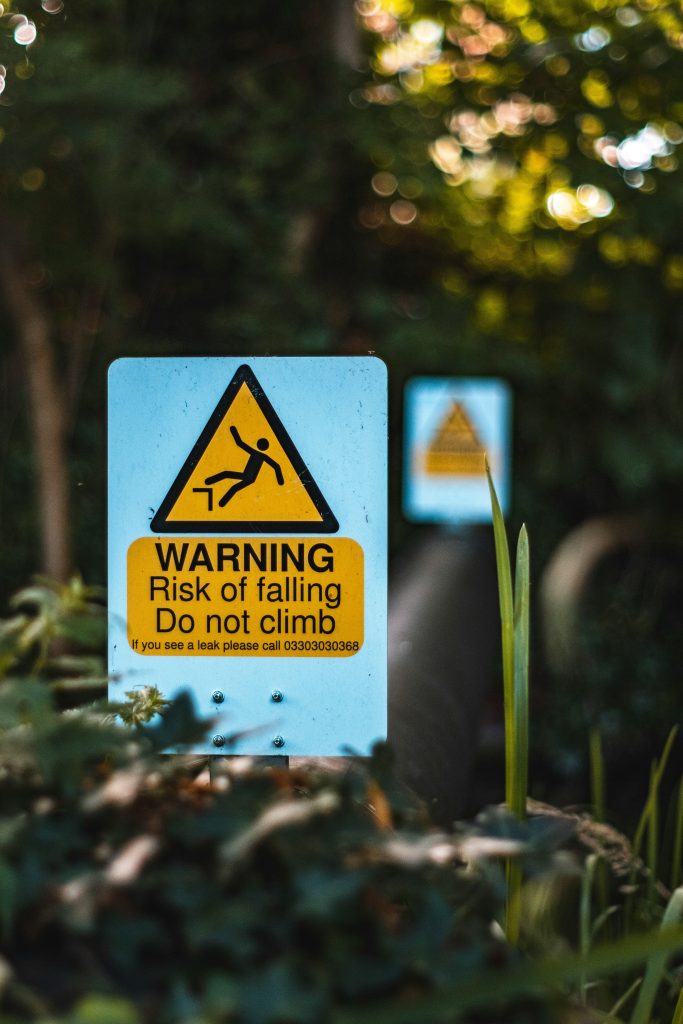 Recognizing manipulation red flags in Christian dating relationships